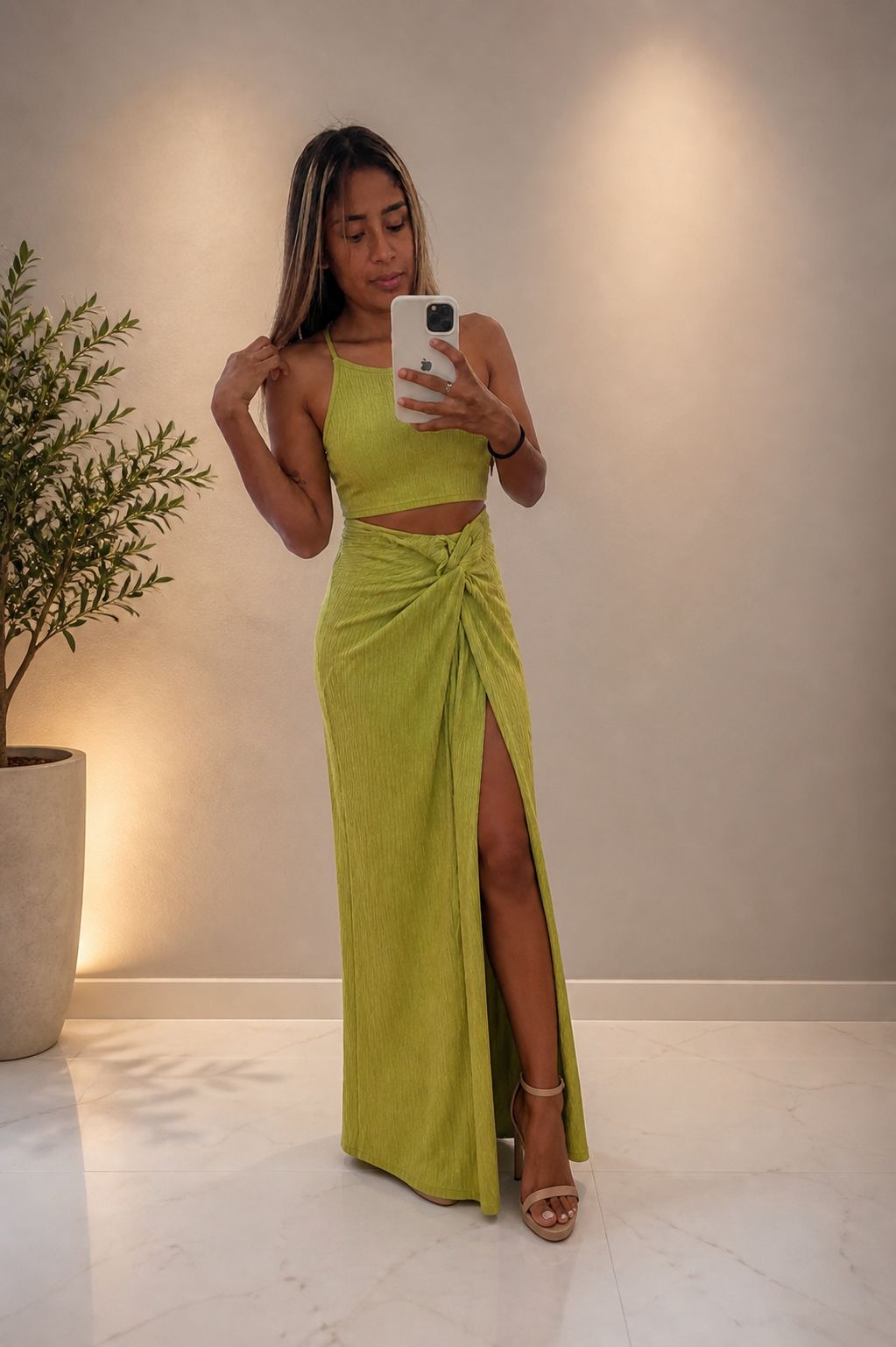 Conjunto Verde Lima Crop + Falda